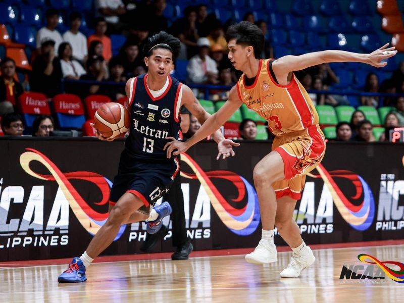 Flashy Manalili gets pass for risky plays as Knights still dominate vs Stags