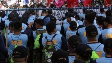 Isko, dismayado sa bandalismo ng mga raliyista, 2 inaresto