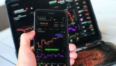 Stocks slip as selling pressure continues