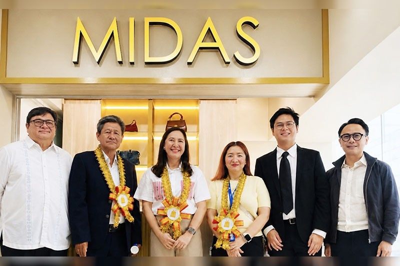 Mayor Joy Belmonte leads opening of leather restoration specialist