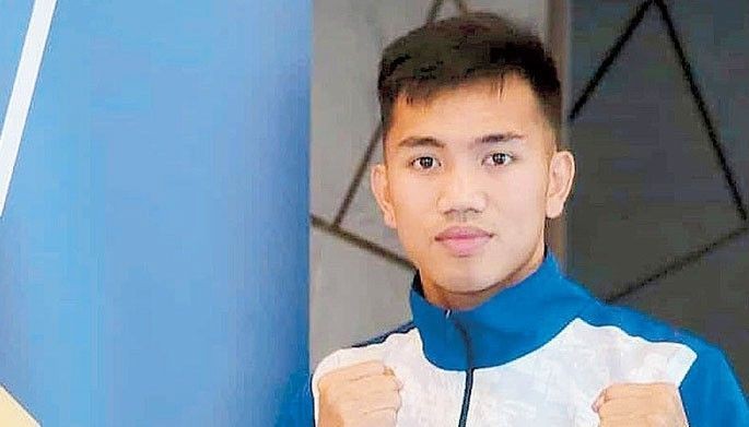 Ogayre survives eight-count in escape win