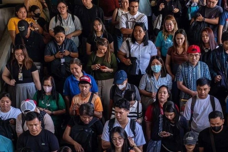 SWS: 52 percent of Pinoys feel helpless vs corruption