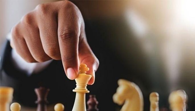 Sebastian banners chessers