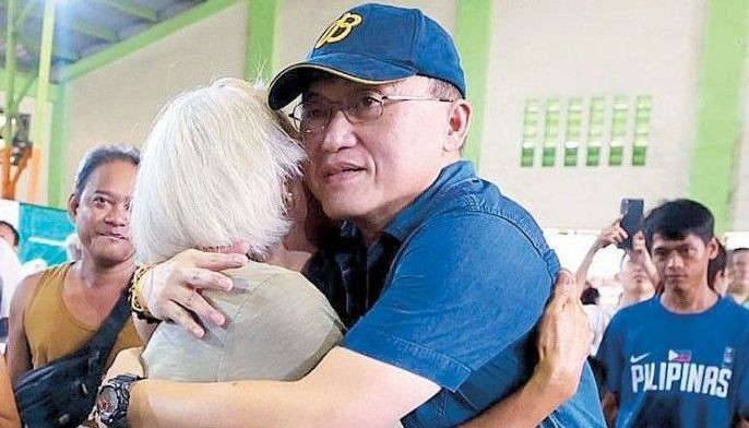Bong Go aids Caloocan families