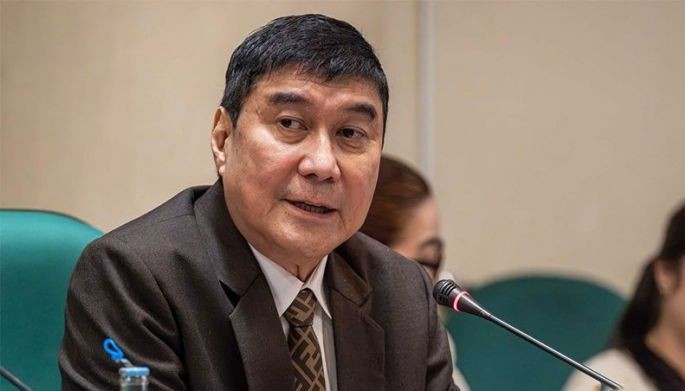 Talamak na &lsquo;palakasan&rsquo; sa pabahay ng gobyerno, sinita ni Sen. Raffy!
