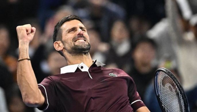 Djokovic survives China Open scare, Sabalenka starts strong