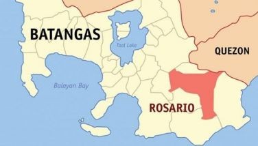 Jeep tinangay ng baha: Misis patay, mister missing, 12 pasahero nasagip