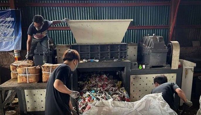 7 container vans ng iba&rsquo;t ibang kalakal winasak ng BOC