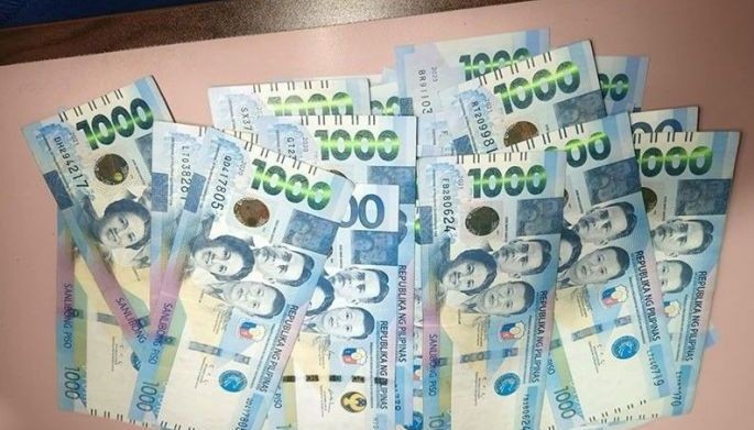 6 Quezon centenarians receive P100,000