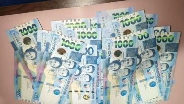6 Quezon centenarians receive P100,000