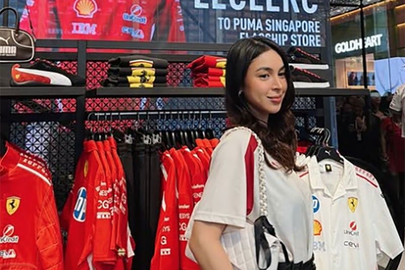 Julia, nakaisa kay Charles