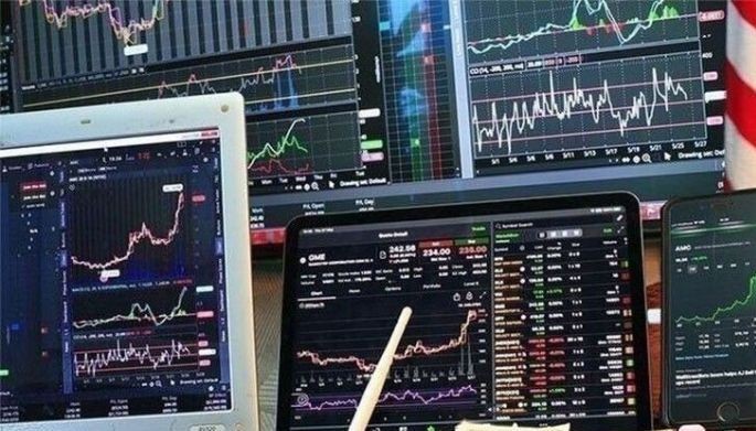 Stocks plunge amid weak peso, rate hike expectations