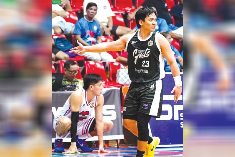 Dennison the hero as Cebu draws first blood vs Batangas