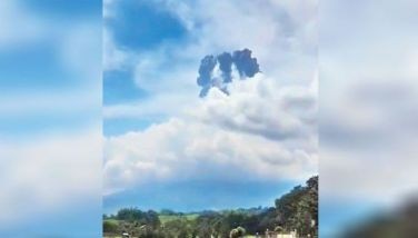 Moderately explosive eruption occurs at Kanlaon Volcano