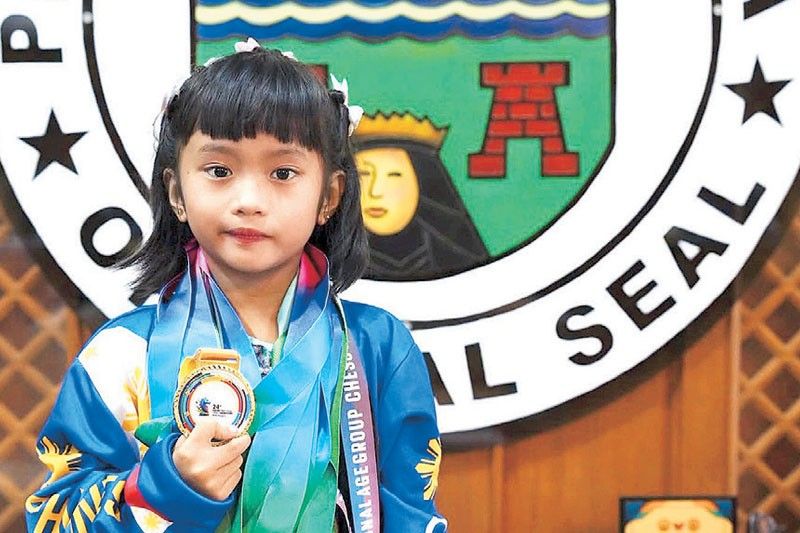 Isabela salutes 5-year-old chess wiz