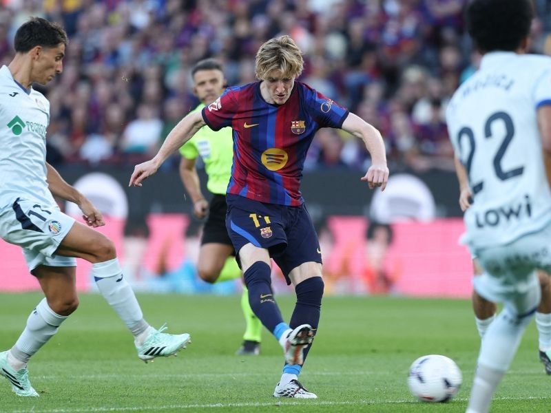 Barca extend perfect streak, Real Madrid survive Vinicius red