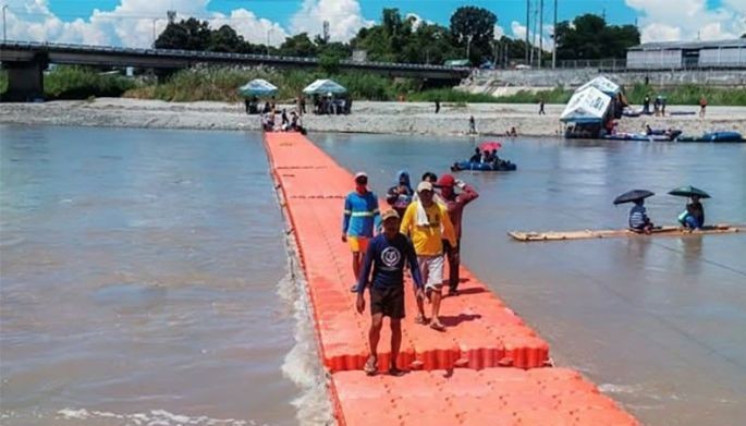 Floating bridge opens in Tarlac