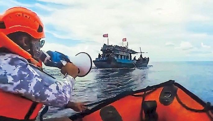 PCG repels 5 foreign vessels off Kota Island