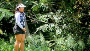 Bisera sets pace with fiery opening round