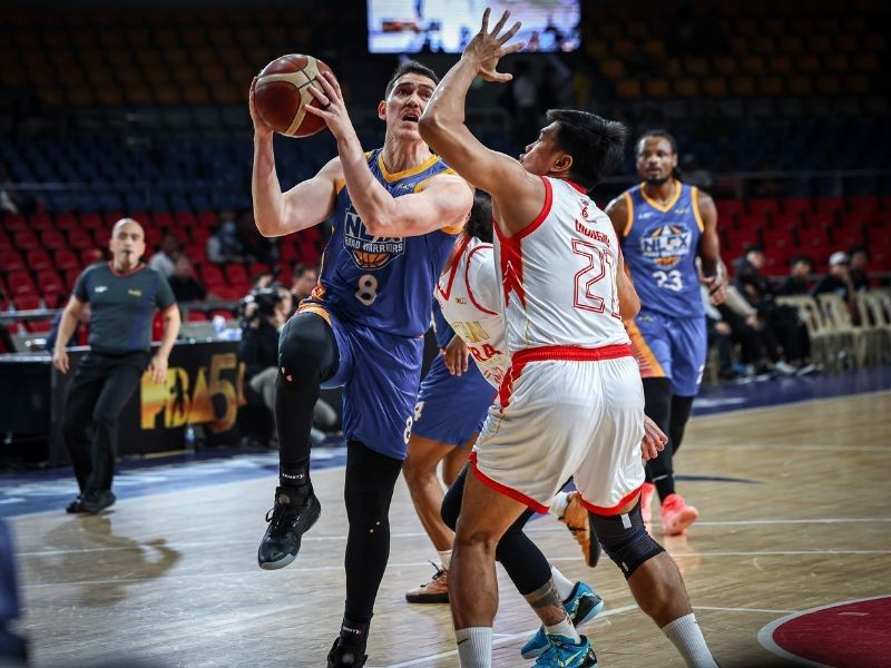 Road Warriors run over Giant Risers