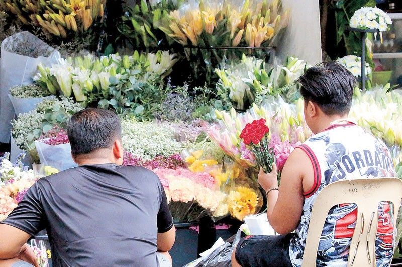 12,325 cops deployed for Undas