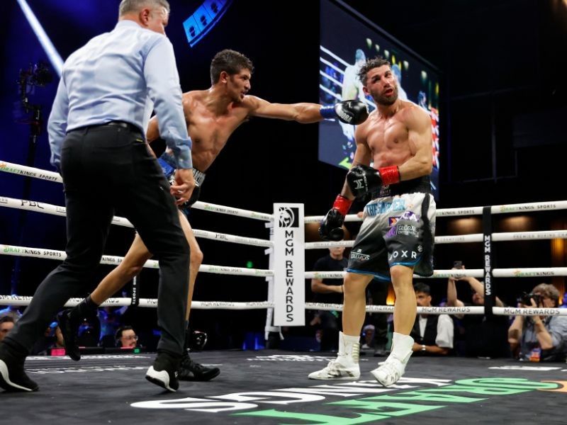 Fundora knocks out Hadribeaj to retain WBC superwelter crown