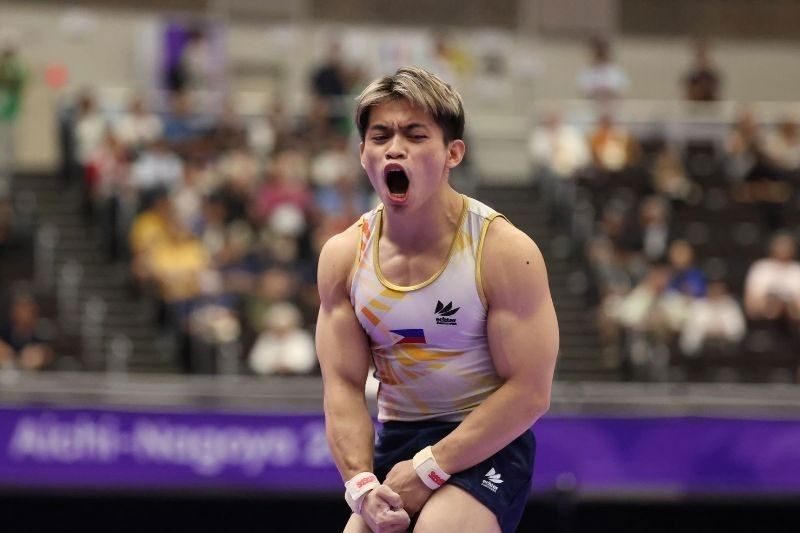 Caloy itotodo lakas sa vault, floor exercise para sa ginto
