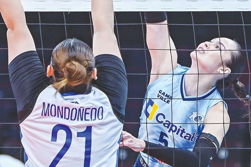 Thunderbelles nasilaw sa Capital1 Solar Spikers