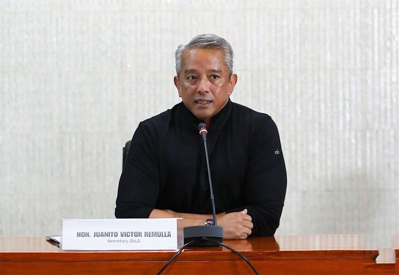 ‘Micro hub’ bagong sistema ng mga scammer - Remulla