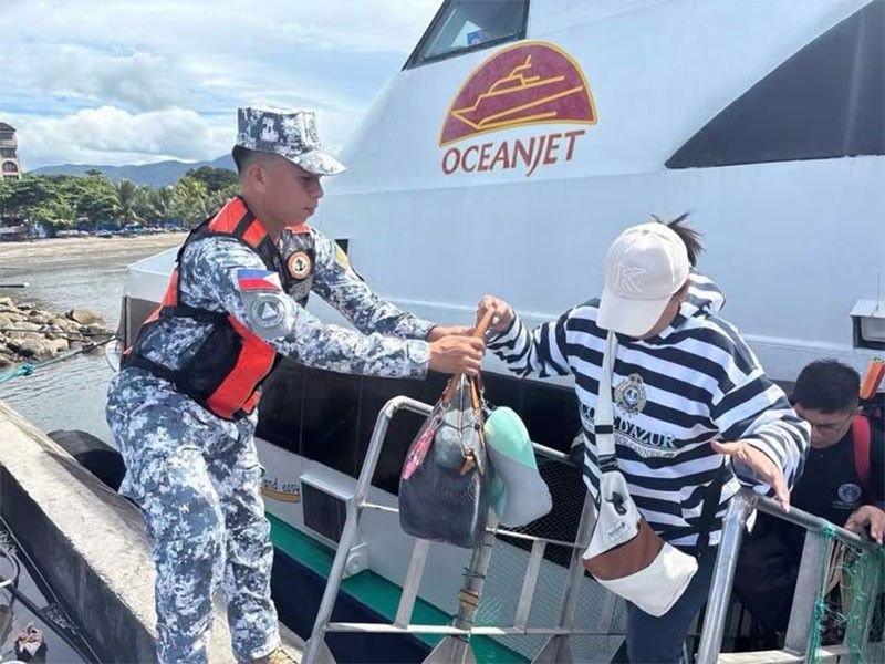 810,828 Undas travelers flock to seaports